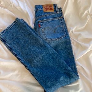 501 Levi’s dark wash ripped jeans